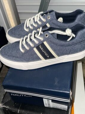 Nautica Men’s Blue Canvas Low-Top Sneakers with White Accents